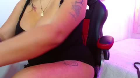 viioleta online show from February 25, 12:37 pm