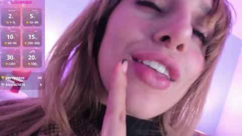 Violet online show from December 28, 7:01 pm