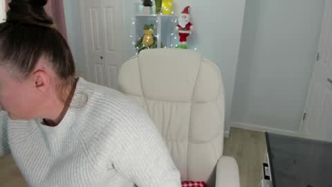 Ukrainian-woman online show from December 8, 6:28 pm