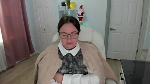 Ukrainian-woman online show from December 13, 3:54 pm