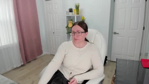 Ukrainian-woman online show from February 7, 3:30 pm