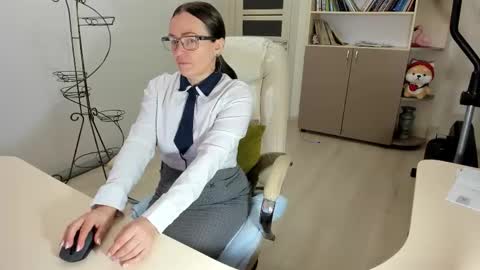 Ukrainian-woman online show from November 20, 7:19 am
