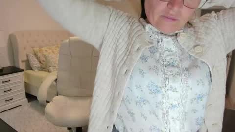 Snapshot of vika7333 chatting on May 30, 11:29 am Ukrainian-woman online show from May 30, 11:29 am