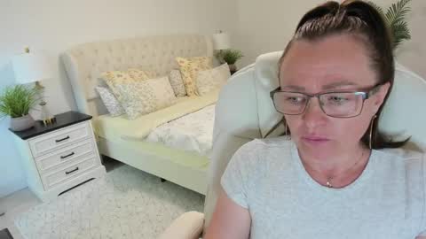 Snapshot of vika7333 chatting on June 3, 2:55 pm Ukrainian-woman online show from June 3, 2:55 pm