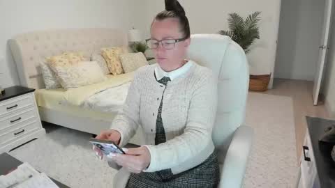 Snapshot of vika7333 chatting on June 5, 11:16 am Ukrainian-woman online show from June 5, 11:16 am