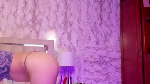 vikiicute online show from February 18, 10:27 am