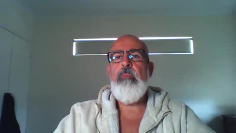 Snapshot of viking666aaa chatting on March 1, 2:24 am Viking666 here to play not to pay ladies online show from March 1, 2:24 am