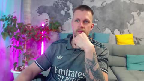 vikingchrisss online show from June 9, 10:38 am