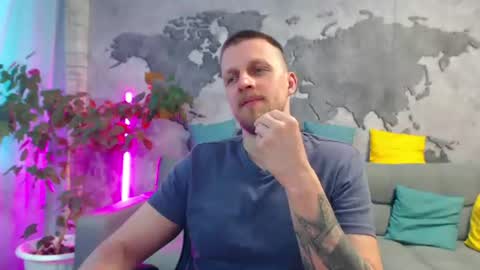 vikingchrisss online show from June 19, 10:41 am