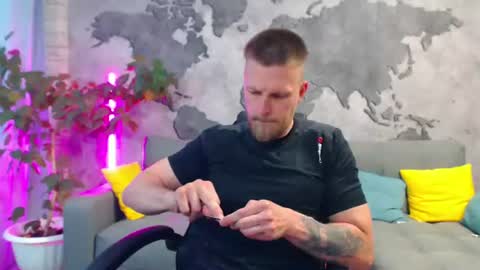 vikingchrisss online show from July 4, 10:21 am