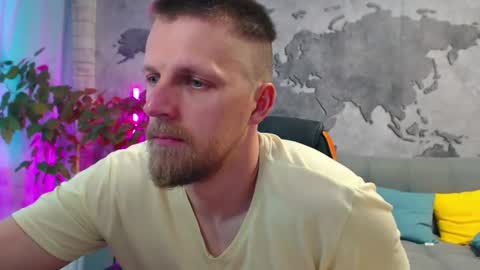 vikingchrisss online show from July 8, 10:53 am