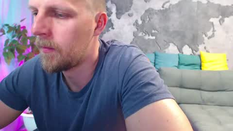 vikingchrisss online show from July 22, 10:51 am