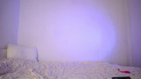 VIKKI online show from April 8, 9:42 am