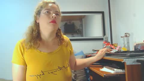 Snapshot of vikktoriaaa chatting on February 16, 9:26 am VIKKKTORIAAA online show from February 16, 9:26 am