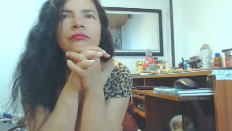 Snapshot of vikktoriaaa chatting on October 4, 8:34 am VIKKKTORIAAA online show from October 4, 8:34 am