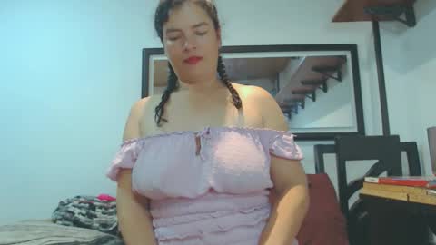 Snapshot of vikktoriaaa chatting on October 27, 5:22 am VIKKKTORIAAA online show from October 27, 5:22 am