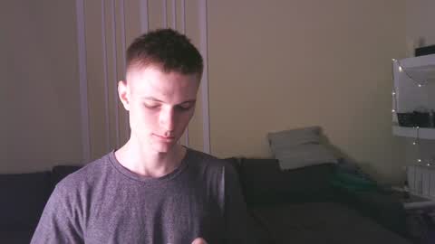 Max online show from December 1, 7:14 pm