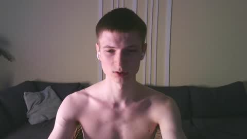 Max online show from January 3, 11:01 pm