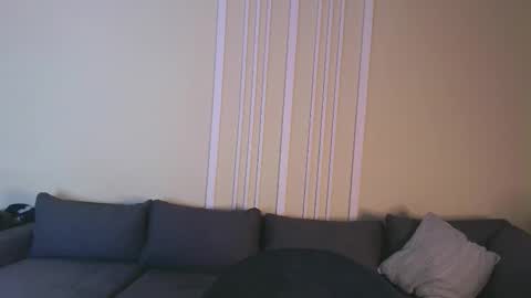 Max online show from October 19, 10:10 pm