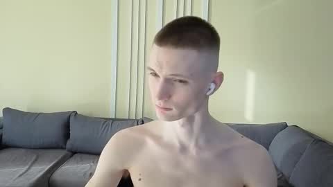 Max online show from March 18, 1:14 pm