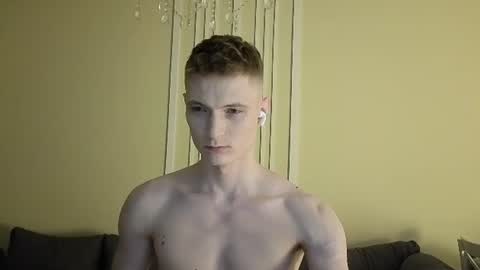 Max online show from July 19, 5:49 pm