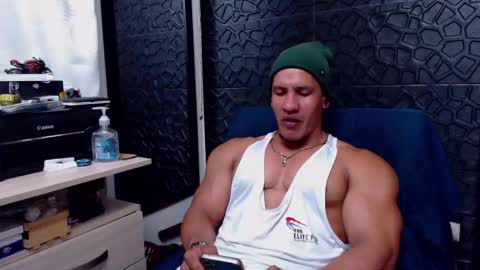 Viktor Herrera online show from February 12, 3:40 am