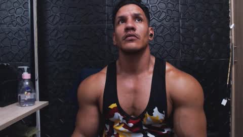 Viktor Herrera online show from October 8, 3:04 am