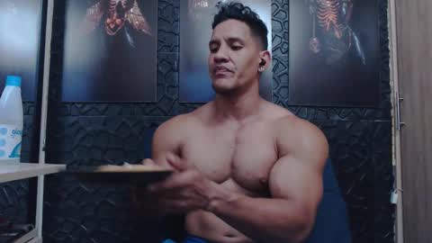 Viktor Herrera online show from March 17, 3:22 am