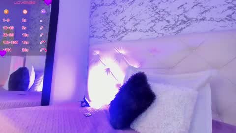 Snapshot of viktoria_davis_ chatting on March 4, 1:12 am Viktoria online show from March 4, 1:12 am