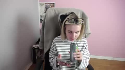 viktoria_lovely online show from March 18, 10:40 am