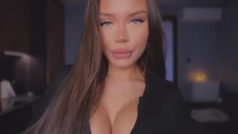 Snapshot of viktoria_www chatting on July 6, 6:21 pm Viktoria www online show from July 6, 6:21 pm
