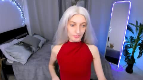 Snapshot of viktoriaclarrk chatting on December 5, 6:22 am Viktoria online show from December 5, 6:22 am