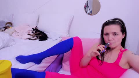 viktoriakiss online show from December 8, 11:40 pm