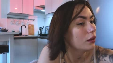 Snapshot of viktoriamoore chatting on May 21, 3:41 pm viktoriamoore online show from May 21, 3:41 pm