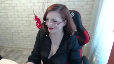 Snapshot of vikualex69 chatting on March 12, 8:30 am vikualex69 online show from March 12, 8:30 am