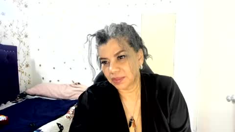VIKY ADAMS online show from July 13, 12:30 pm