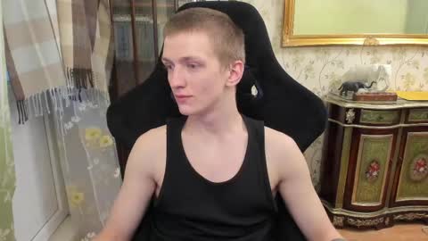 Snapshot of vince__dice chatting on May 10, 5:51 pm Dimoooooon online show from May 10, 5:51 pm