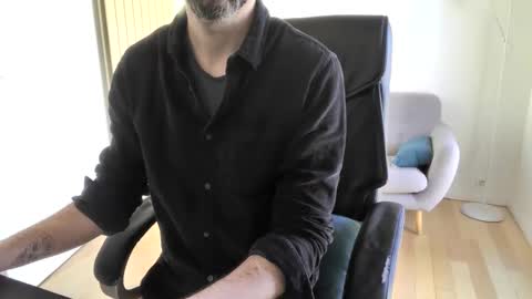 Snapshot of vince_du_80 chatting on March 19, 10:08 am Vince online show from March 19, 10:08 am