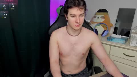 Vincent Strong online show from February 13, 8:43 am