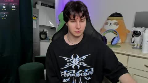 Vincent Strong online show from April 12, 9:36 am