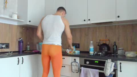 Vincent.  uncut 18cm online show from January 16, 9:16 am