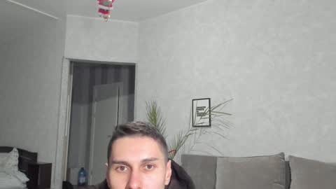 Vincent.  uncut 18cm online show from December 16, 3:17 pm