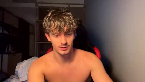 Snapshot of vincentprice69 chatting on November 4, 9:08 am vincentprice69 online show from November 4, 9:08 am