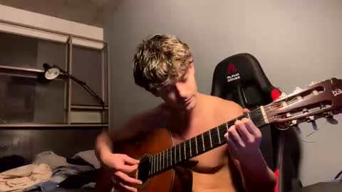 Snapshot of vincentprice69 chatting on November 14, 6:06 pm vincentprice69 online show from November 14, 6:06 pm