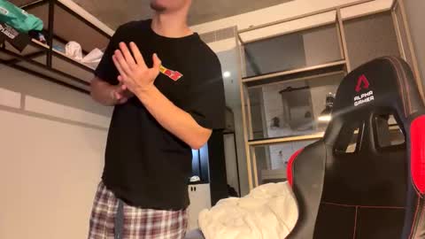 Snapshot of vincentprice69 chatting on November 30, 2:37 am vincentprice69 online show from November 30, 2:37 am