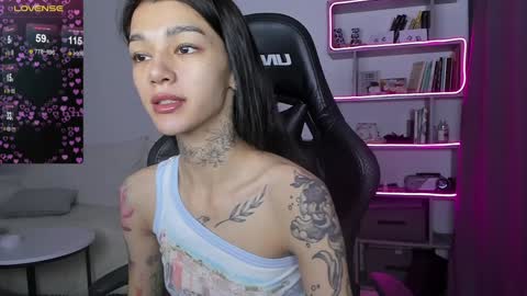 vinkitinkii online show from December 7, 5:48 am