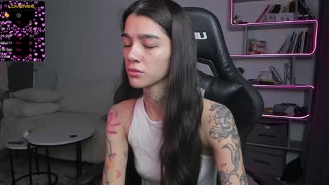 vinkitinkii online show from January 29, 7:04 am