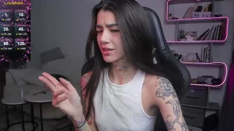 vinkitinkii online show from February 22, 7:56 am