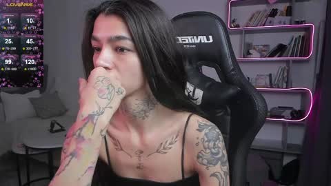 vinkitinkii online show from February 26, 10:15 am