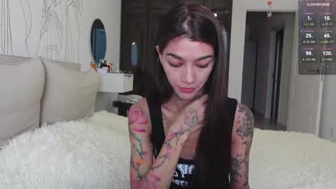 vinkitinkii online show from December 18, 7:47 am